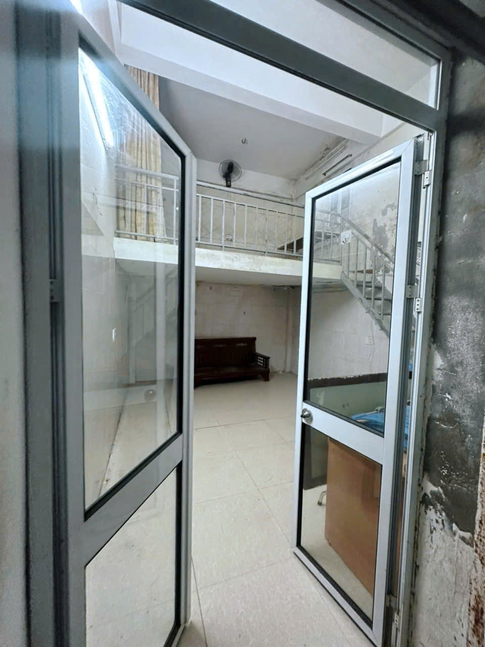 Cho thuê nhà ngõ 108 Tôn Đức Thắng, 40m2, 2 tầng, 2 ngủ, 6 triệu 3 tháng đầu - Ảnh 3